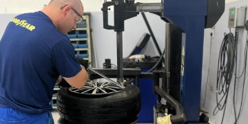 Montagem e desmontagem de pneus